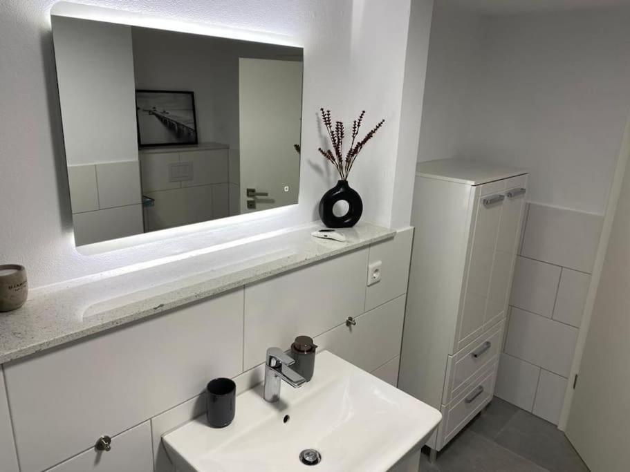 Ferienwohnung Hereinspaziert Вільгельмсгафен Екстер'єр фото